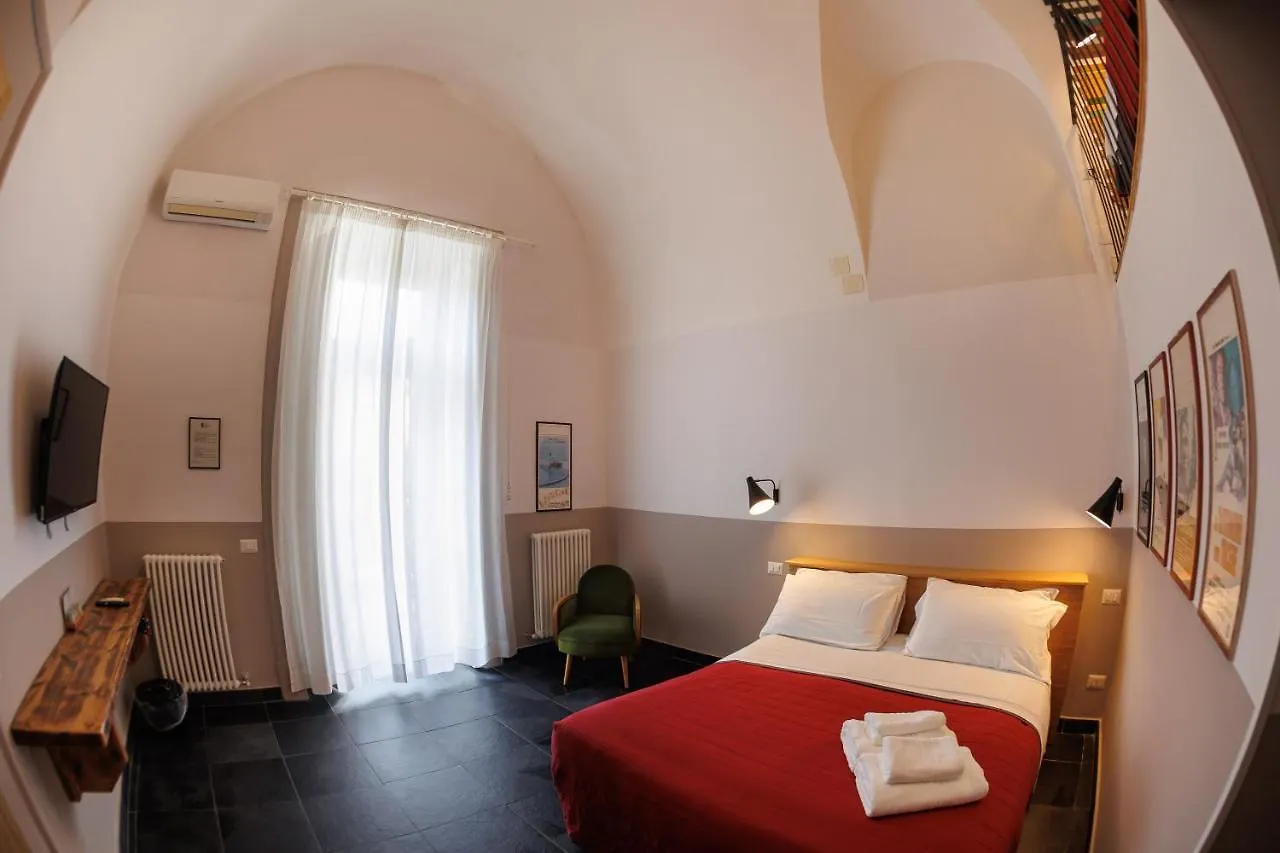 The Bellini House By House In Naples Bed & Breakfast