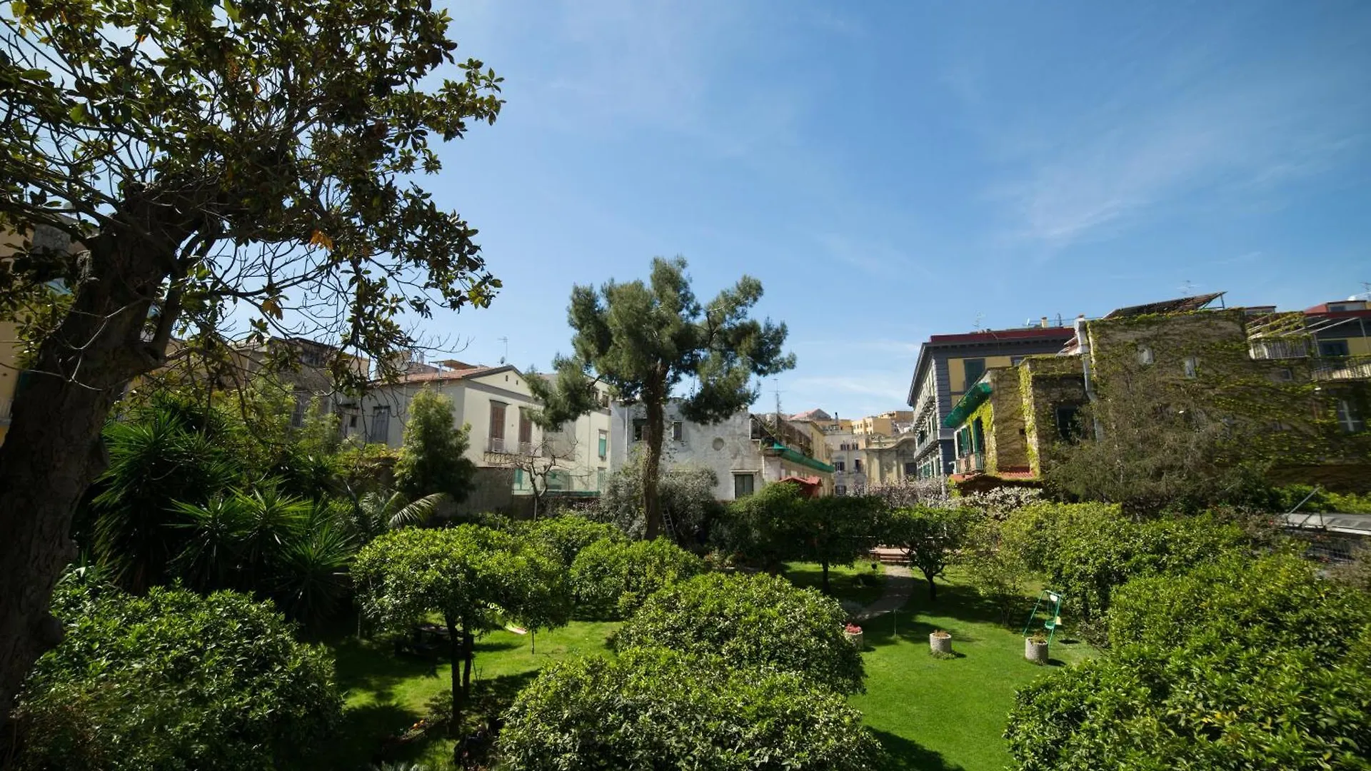 The Bellini House By House In Naples Bed & Breakfast