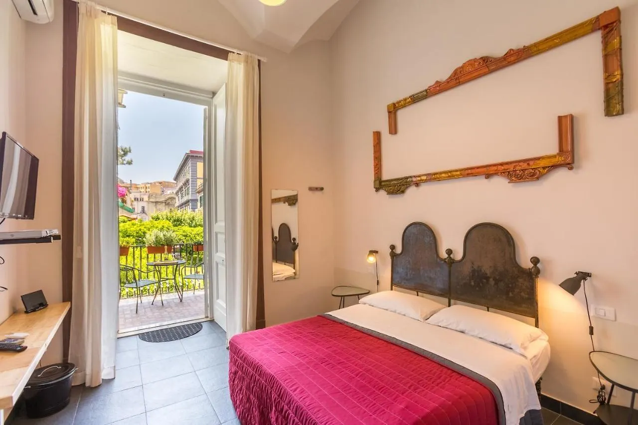 The Bellini House By House In Naples Bed & Breakfast