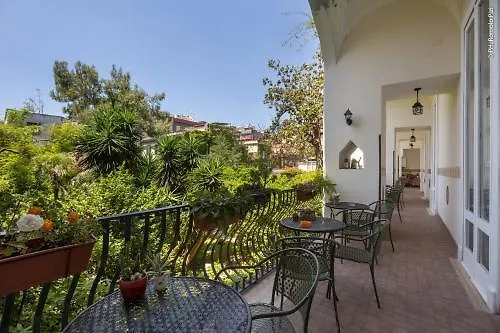 The Bellini House By House In Naples Bed & Breakfast