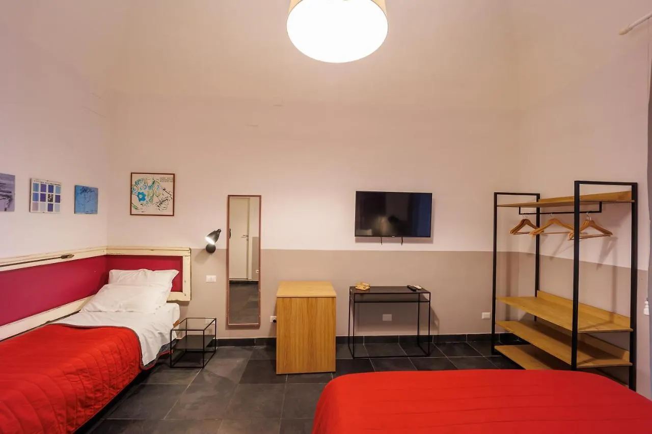 לינה וארוחת בוקר The Bellini House By House In נאפולי 2*,  איטליה