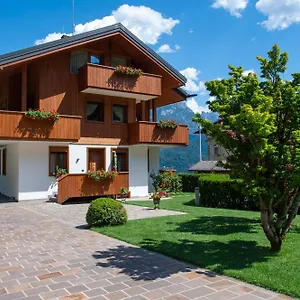 https://villa-marmarole-a-calalzo.hotelinveneto.com