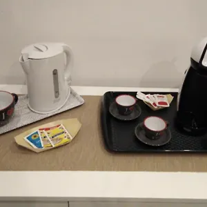 לינה וארוחת בוקר Maison Arena
